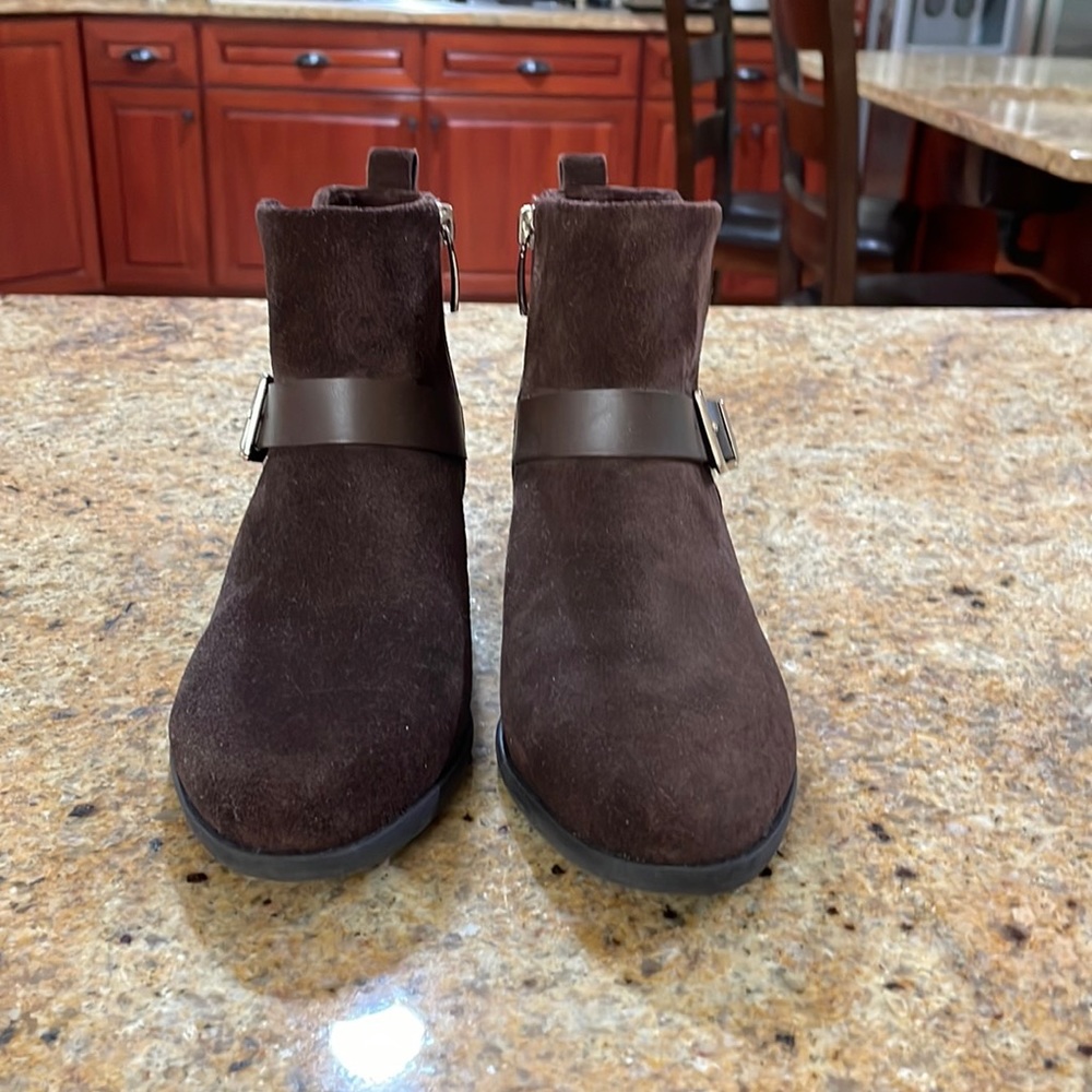 Essex Lane brown suede booties